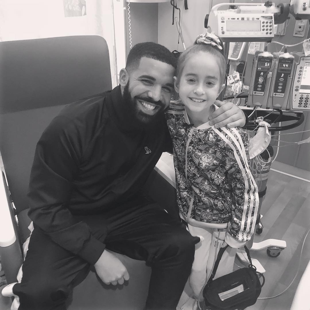 Awww! Drake i-a făcut cea mai frumoasă surpriză unei fetiţe bolnave