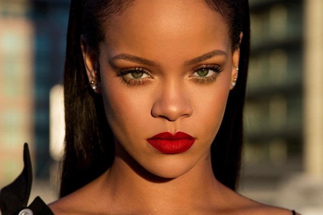 Rihanna a decis să doneze o sumă importantă de bani! Află care este motivul!