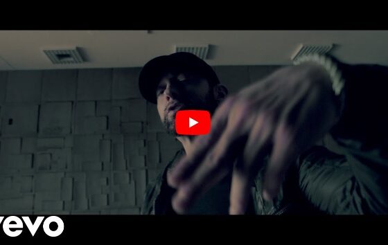 VIDEOCLIP NOU: Eminem – Fall