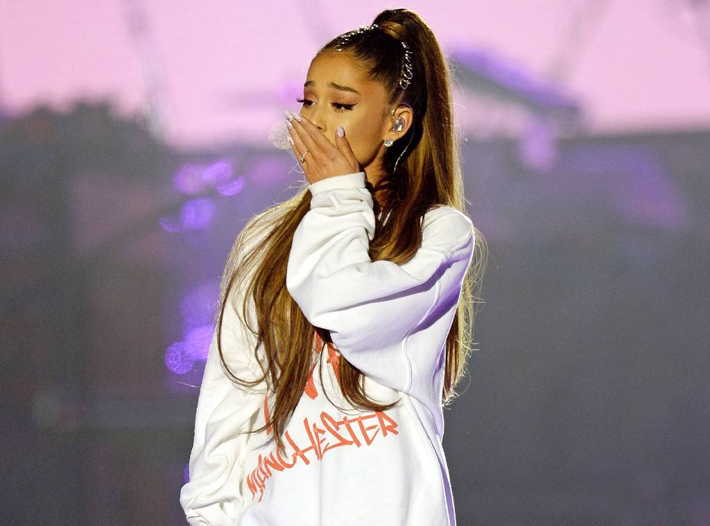Ariana Grande ia o ”pauză” de la showbizz, după moartea lui Mac Miller