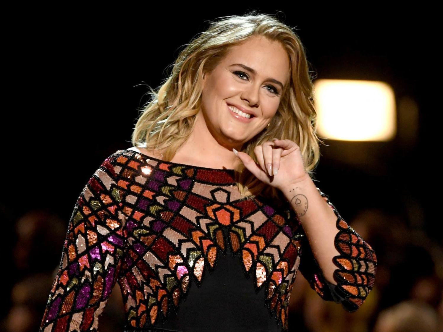 Adele nu mai e cea mai bogată cântăreață din lume! Uite cine i-a luat locul!