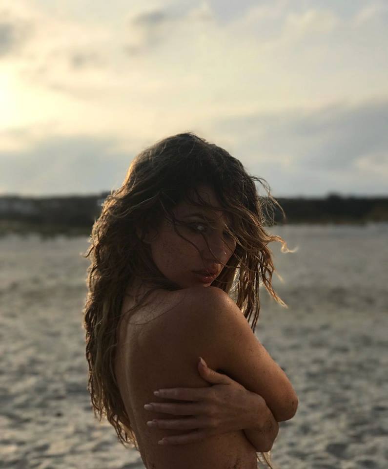 FOTO HOT: Lidia Buble a pozat dezbrăcată și a încins Instagramul