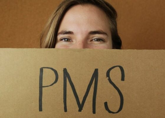 12 lucruri pe care doar tipele care „suferă” de PMS le pot înţelege