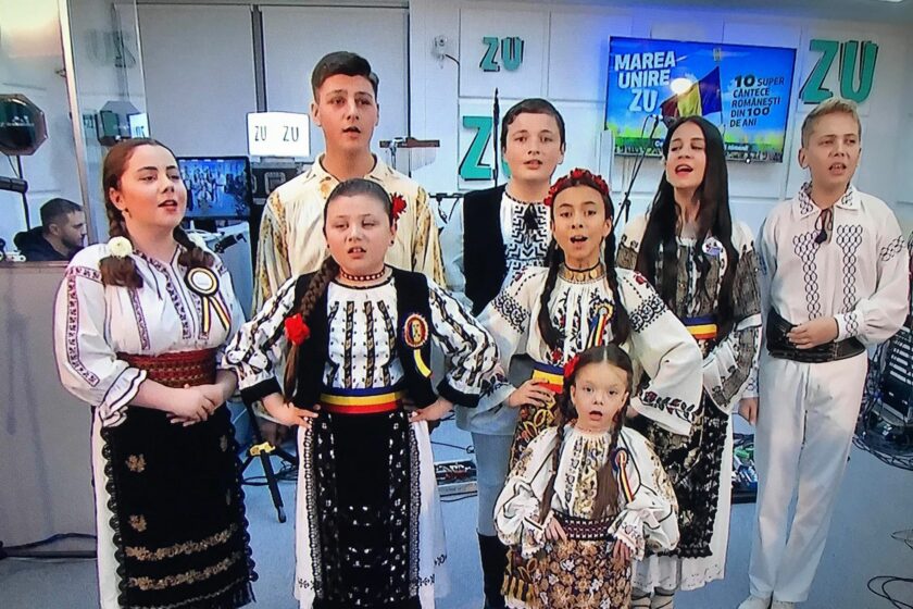 VIDEO | „Deșteaptă-te române” s-a auzit live la Marea Unire ZU. Ascultă Zestrea Neamului!