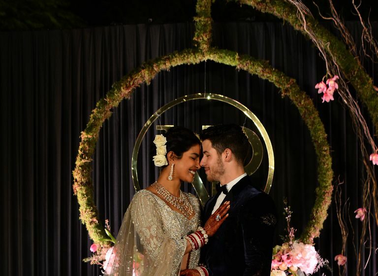 FOTO: Nick Jonas și Priyanka Chopra au făcut publice fotografiile oficiale de la nuntă