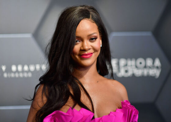 FOTO HOT: Rihanna își promovează colecția de lenjerie cu o fotografie extrem de sexy