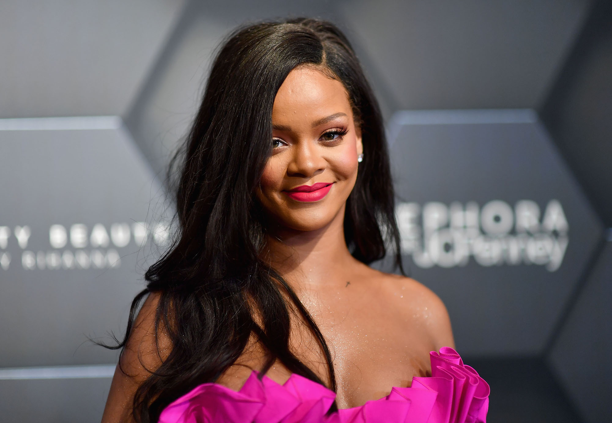 FOTO HOT: Rihanna își promovează colecția de lenjerie cu o fotografie extrem de sexy