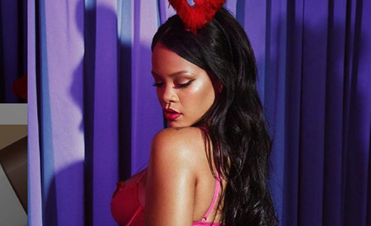 HOT | Rihanna, cu posteriorul la vedere pe Instagram. Vezi fotografia de aproape 5 milioane de like-uri!