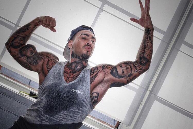 10 Year Challenge: Mai ții minte cum arăta Alex Velea fără (atâtea) tatuaje?