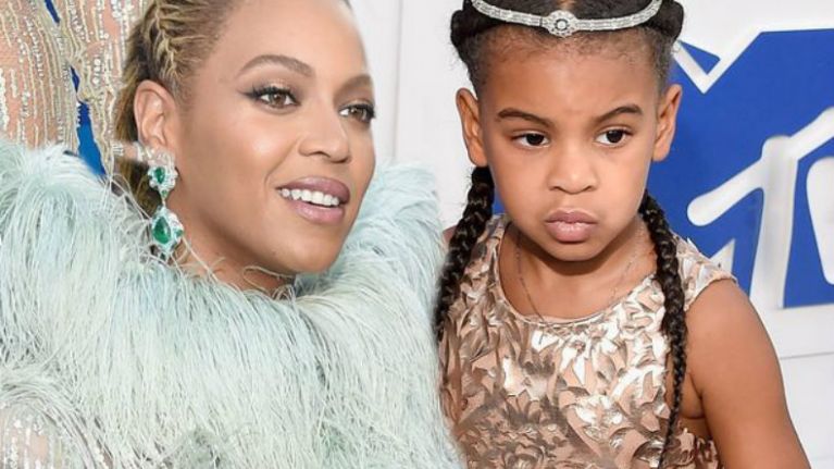 FOTO | Cât de bine seamănă fiica lui Beyonce cu ea?