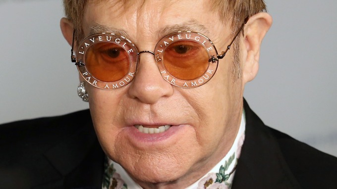 OMG! Elton John și-a pus casa în joc pentru piesa „Shallow”
