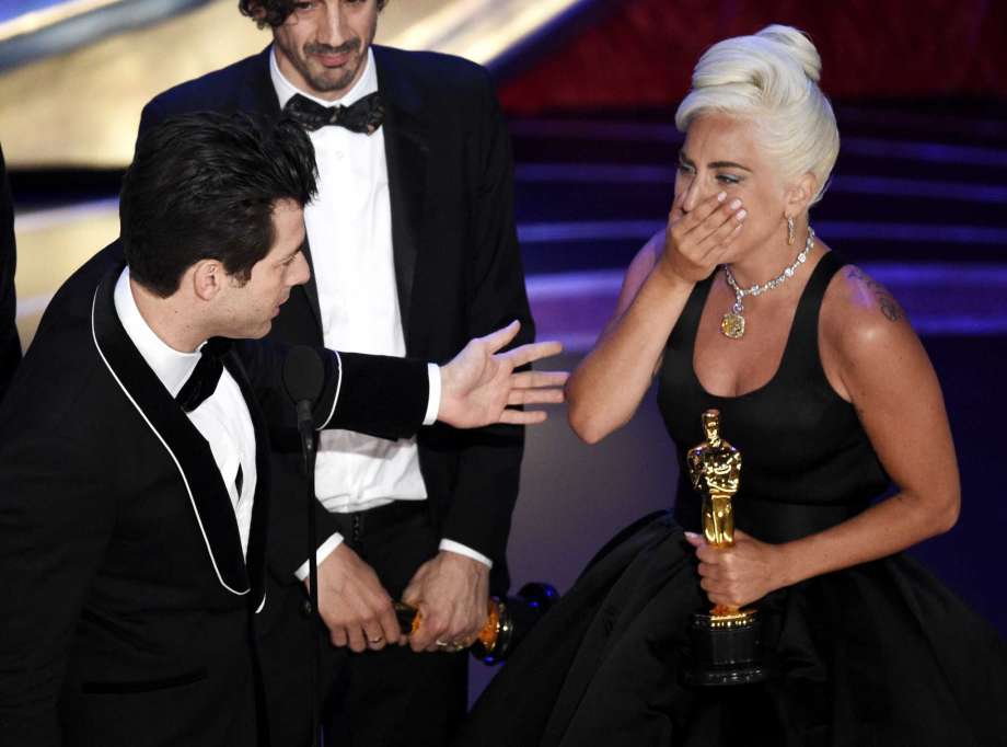 Lady Gaga, ținuta cu care a atras toate privirile la Oscar! A purtat un diamant de 30 de milioane de dolari