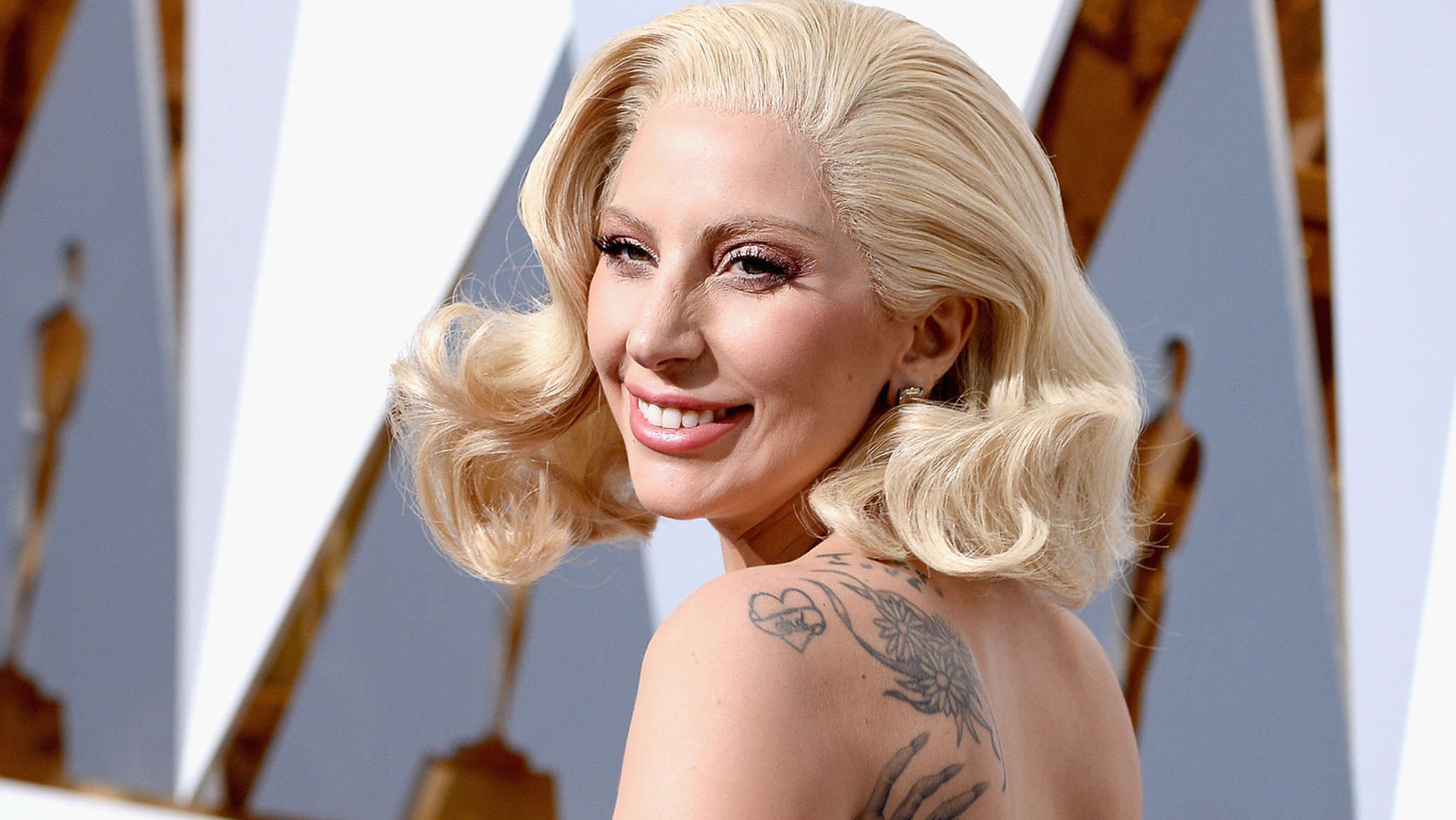 La mulți ani, Lady Gaga! Uite 13 lucruri pe care nu ți le-a zis nimeni despre ea!