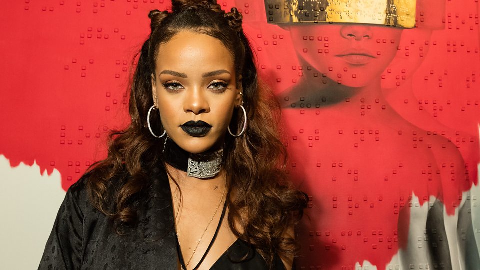 OMG! Rihanna a dezvăluit două dintre colaborările de pe noul album. Trebuie să vezi asta!