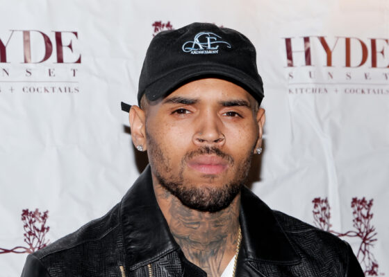 Chris Brown fuge de justiție? Artistul a lipsit de la audierea într-un caz în care a fost acuzat de viol