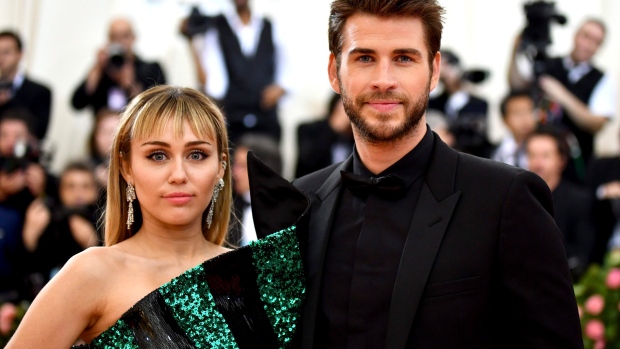 Miley și Liam sunt couple goals. Uite cum s-au asortat cei doi la un eveniment important!