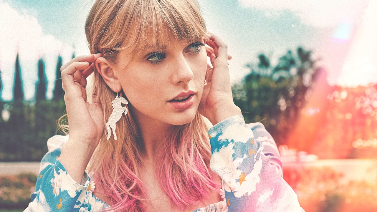 Taylor Swift dă dovadă încă o dată că este o adevărată „cat lady”. Uite ce a mai făcut artista!