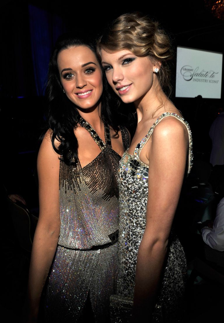 OMG | Katy Perry a invitat-o pe Taylor Swift la nuntă