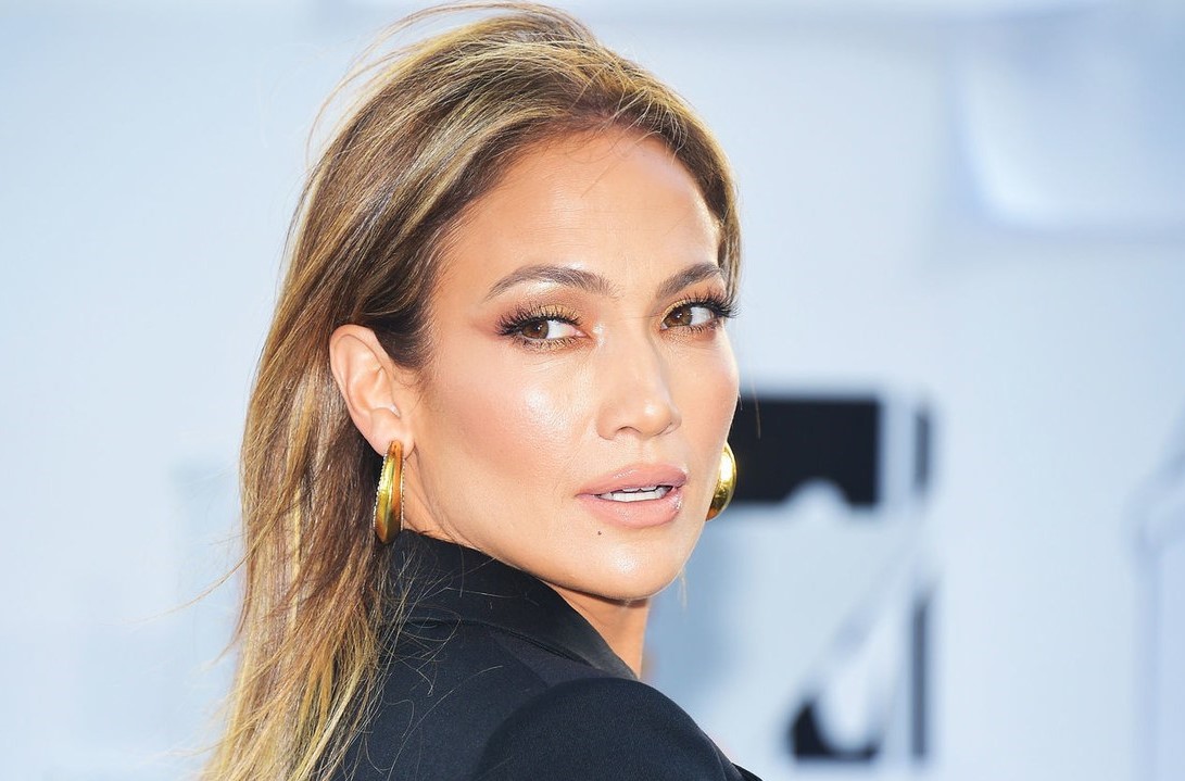 La Mulți Ani, Jennifer Lopez! Uite prin câte transformări de look a trecut artista!