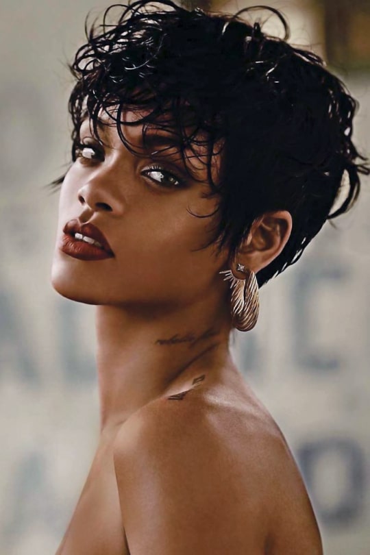 Rihanna a pierdut lupta cu kilogramele. Nu o să îți vină să crezi ce greutate are artista!