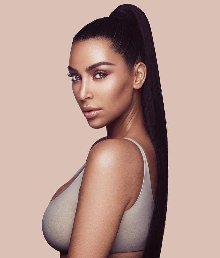 Kim Kardashian și-a botezat copiii, dar Kanye a lipsit de la eveniment