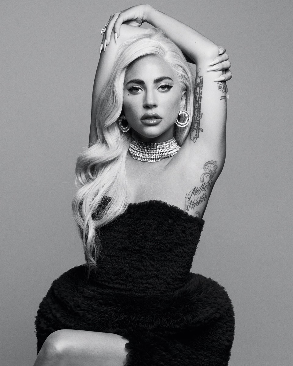 Lady Gaga și-a șocat fani. Ultima postare de pe Twitter a stârnit un val de reacții