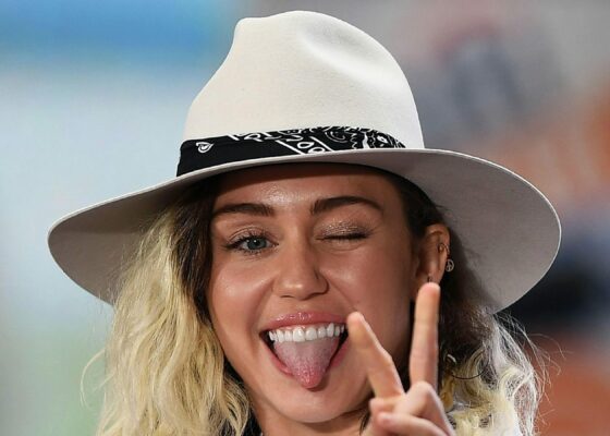 Miley Cyrus și-a amânat toate concertele. Artista este într-o stare gravă