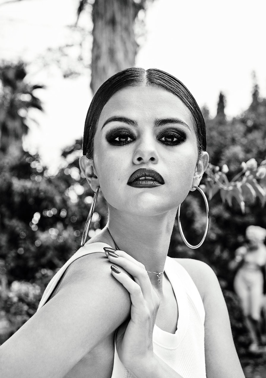 Selena Gomez, criticată de fani pentru greutatea sa