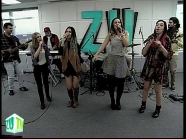 VIDEO: Fetele de la XOXO au cântat cele mai tari piese din 2015 la Morning ZU