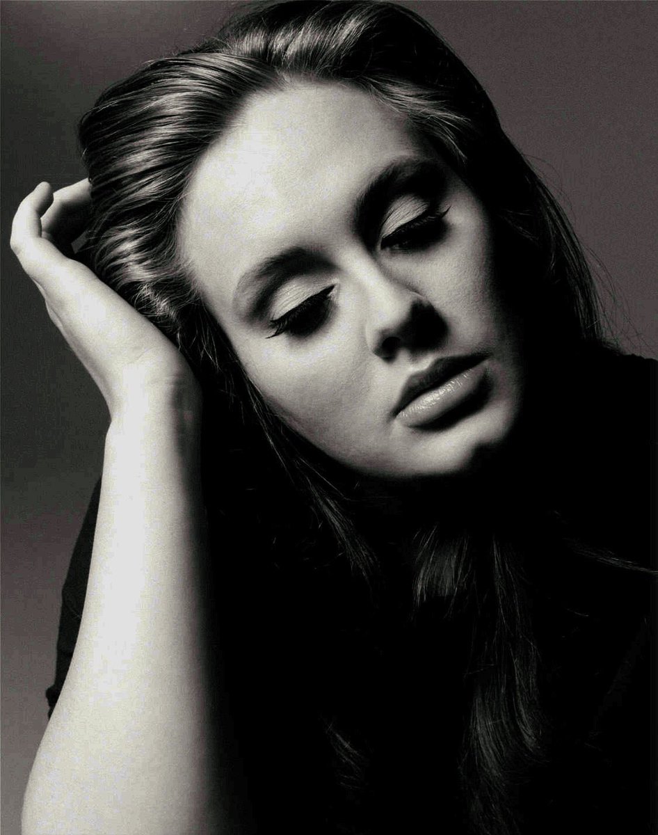 Adele iubește din nou? Uite cu cine flirtează pe Instagram!