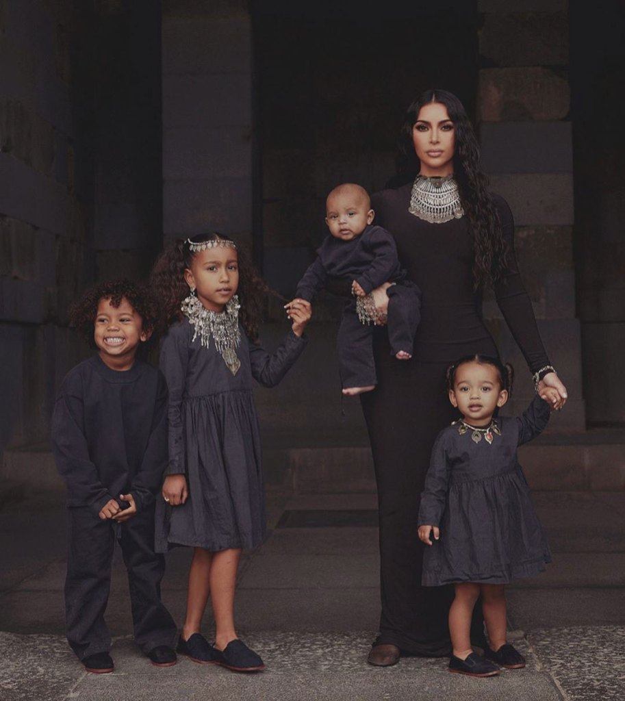 18 momente în care Kim Kardashian a fost mama ideală