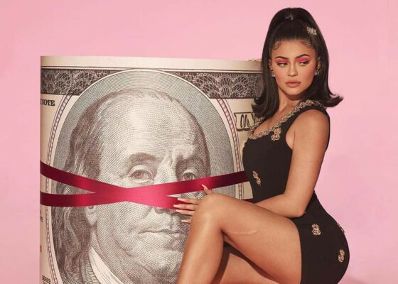 14 lucruri pe care Kylie Jenner își aruncă averea