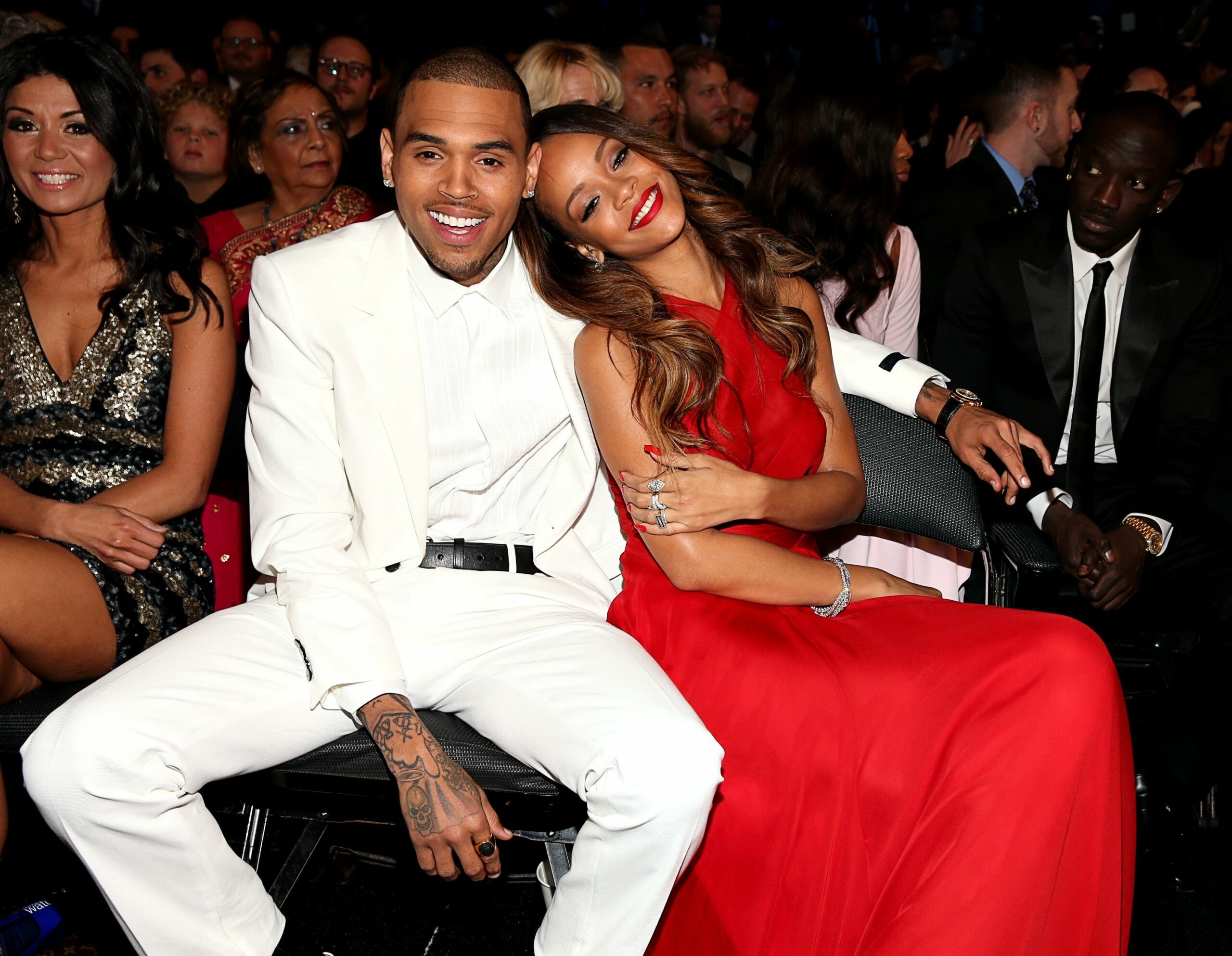 Rihanna îl mai iubește pe Chris Brown? Uite ce a declarat artista!