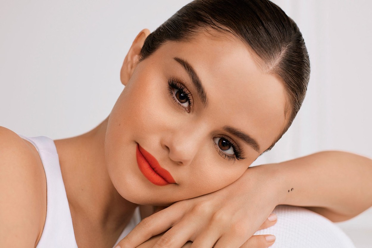 Selena Gomez, un nou început. Artista a sărbătorit lansarea Rare beauty