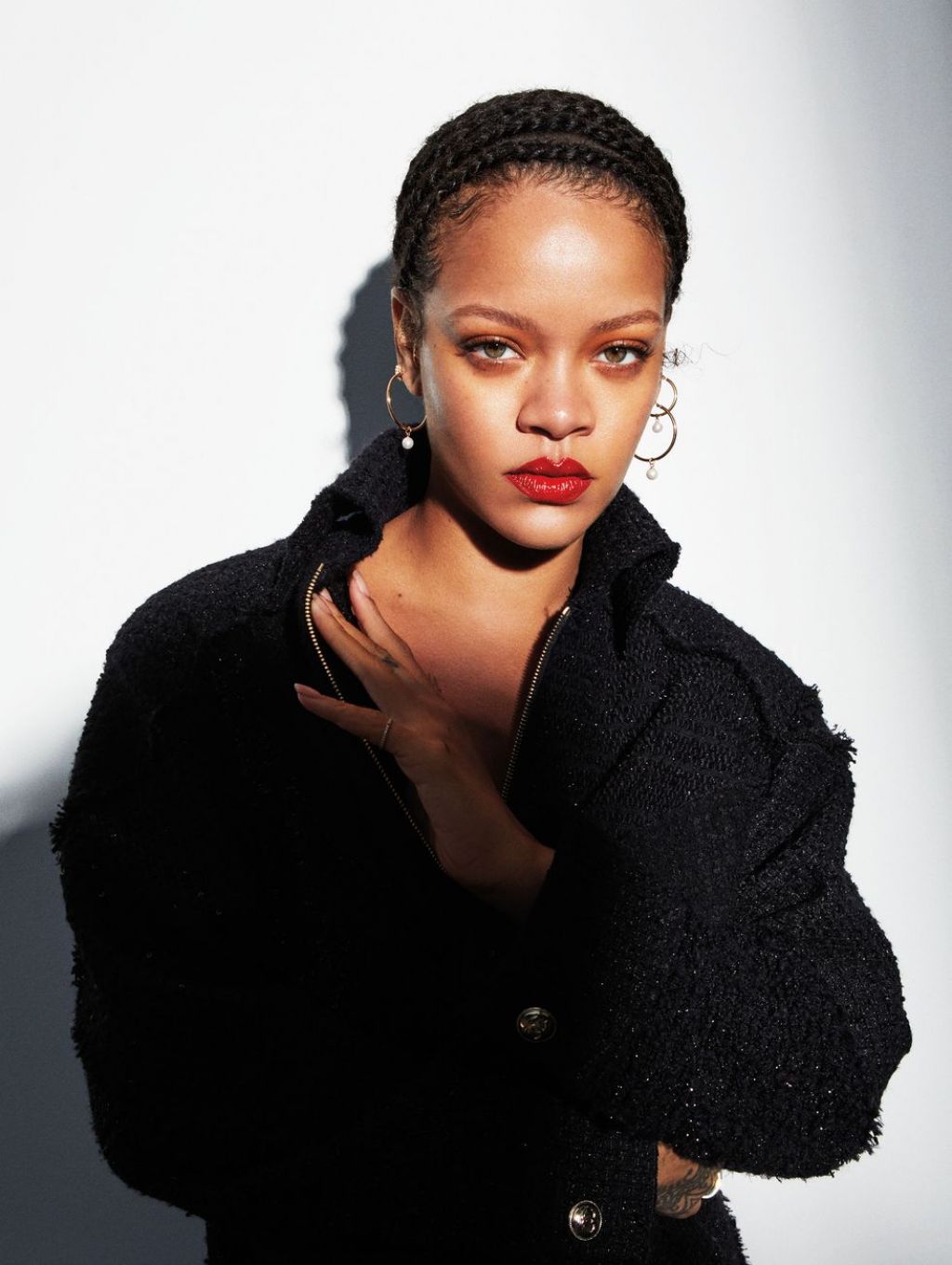 Rihanna a fost implicată într-un accident. Care este starea artistei?