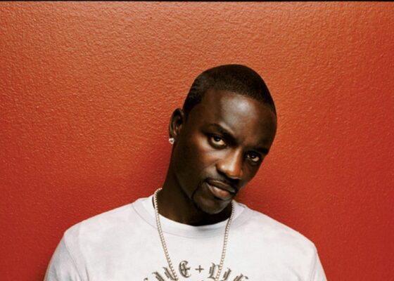Remember Akon? Uite ce face artistul la 14 ani de la lansarea piesei ”Smack That”!