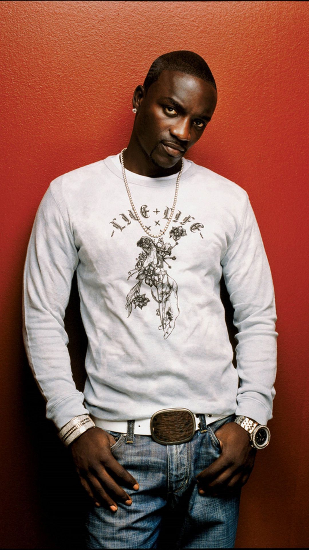 Remember Akon? Uite ce face artistul la 14 ani de la lansarea piesei Smack That!