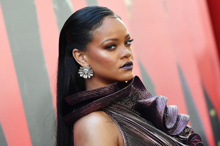 Ce-ai făcut, Rihanna?! Artista a fost dată în judecată din cauza brand-ului ei de cosmetice. Ce ingredient îi face probleme?