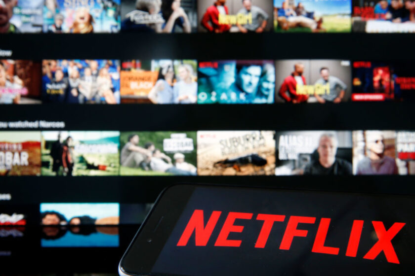 Download & play! Netflix a introdus o opțiune care va schimba modul în care te uiți la filme și seriale. Ai încercat-o?