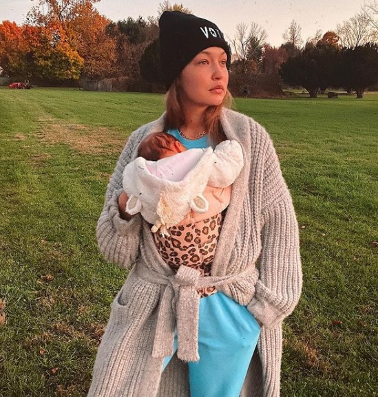 Ups! Gigi Hadid a postat din greșeală o poză cu fetița ei și internetul a luat-o razna