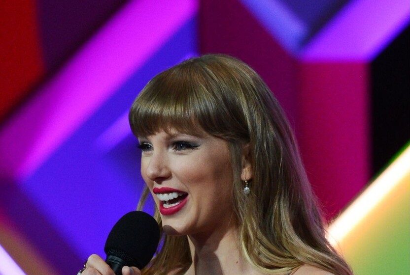 She’s the queen! Taylor Swift a bifat o dublă premieră la Brit Awards 2021. E prima artistă care reușește asta!