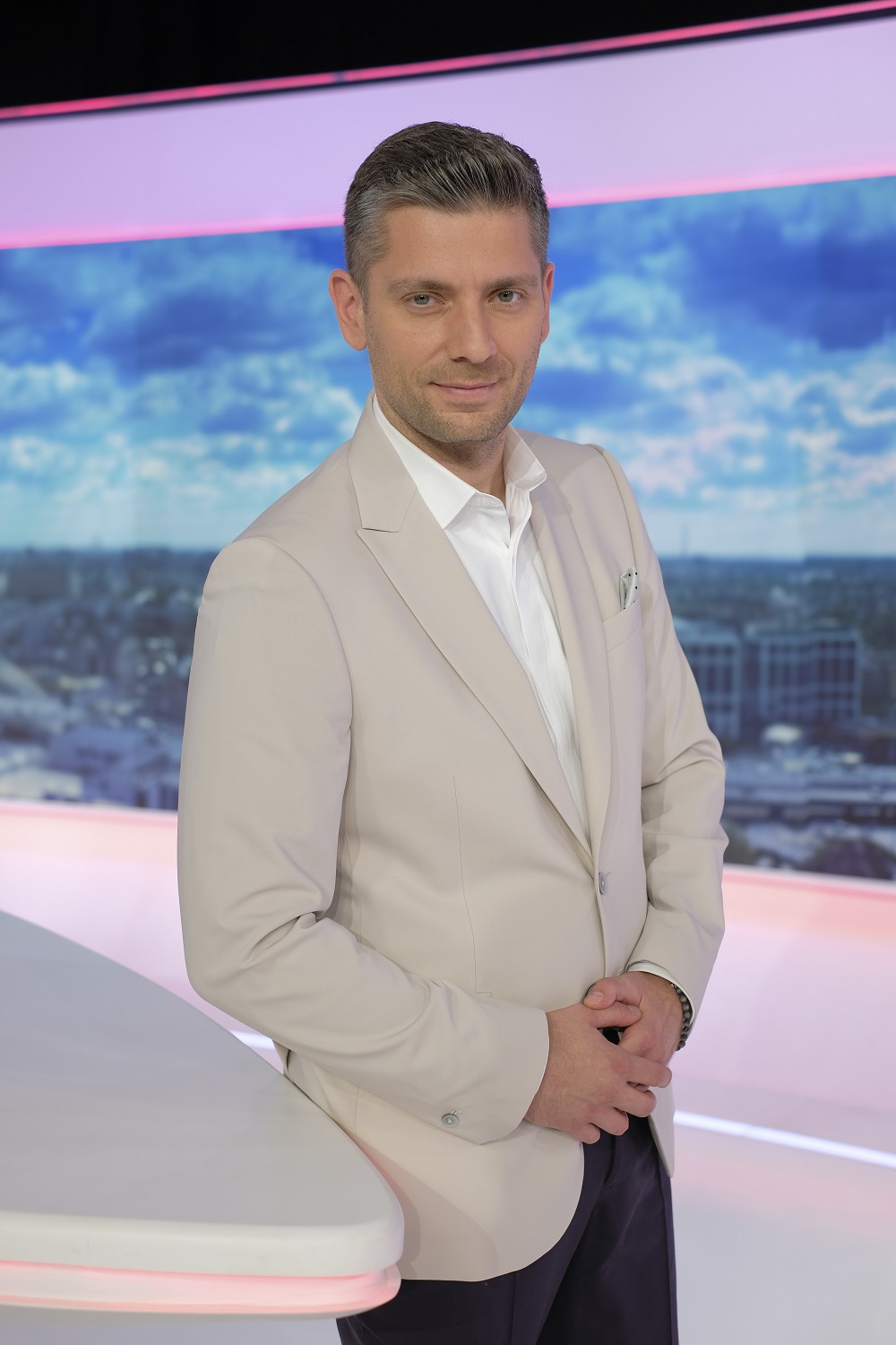 Începând de astăzi, la Antena 1, Valentin Butnaru revine în echipa Observator 12