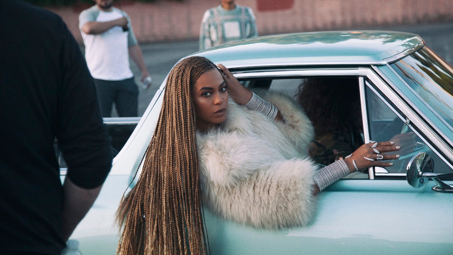 The best. Beyonce are cel mai bun videoclip din toate timpurile. Ce artiști mai sunt în top?