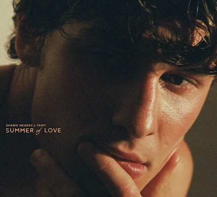 He’s back! Shawn Mendes are piesă nouă și sună bine de tot. Ai ascultat ”Summer of love”?
