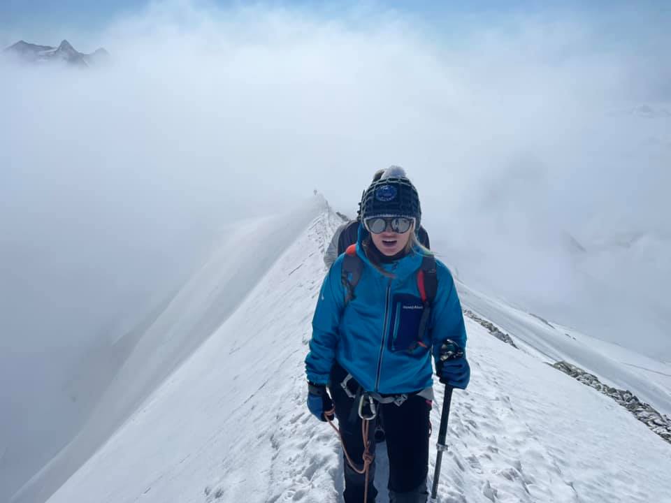 Kilimandjaro, here she comes! Delia, senzații tari la peste 4000 de metri altitudine: A fost un traseu nebun