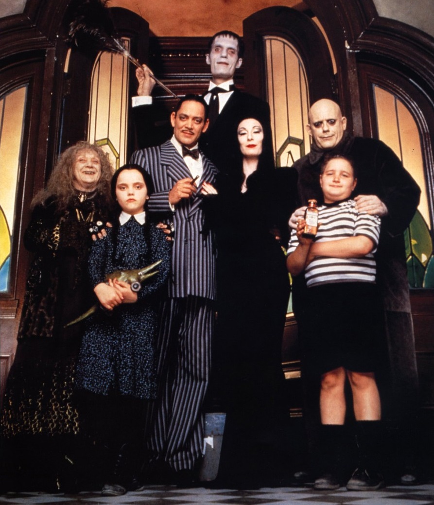 Familia Addams revine, într-un nou serial. Cine joacă în el și când îl vei putea vedea