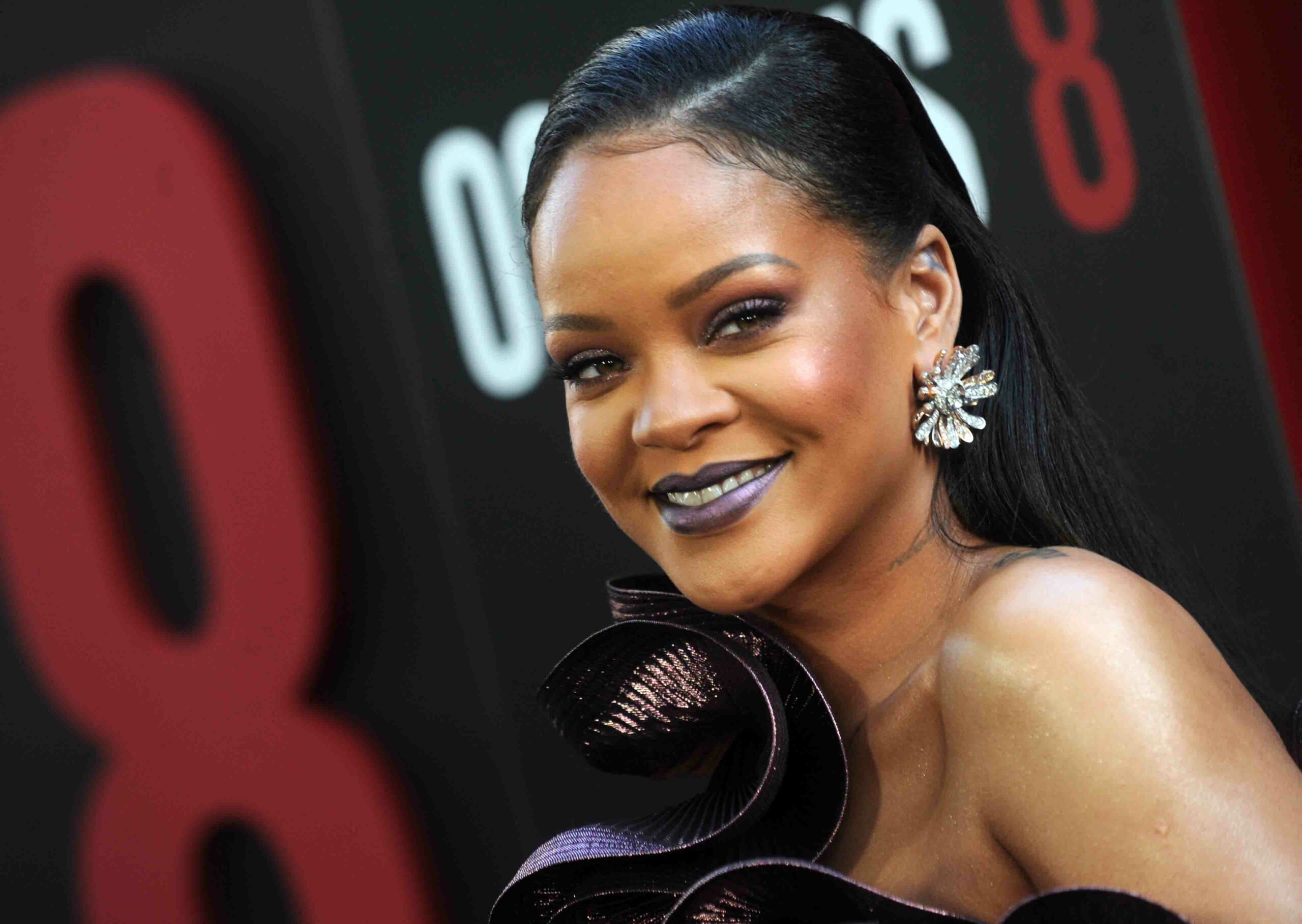 She’s back! Rihanna a anunțat că revine cu album nou. La ce să te aștepți?