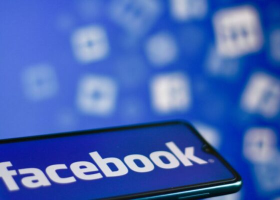 Facebook ar urma să își schimbe numele. Ce alte planuri mai are Mark Zuckerberg?