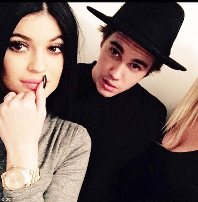 Kylie Jenner și Justin Bieber, un pericol pe Instagram? Uite cum te poate afecta faptul că îi urmărești în social media!