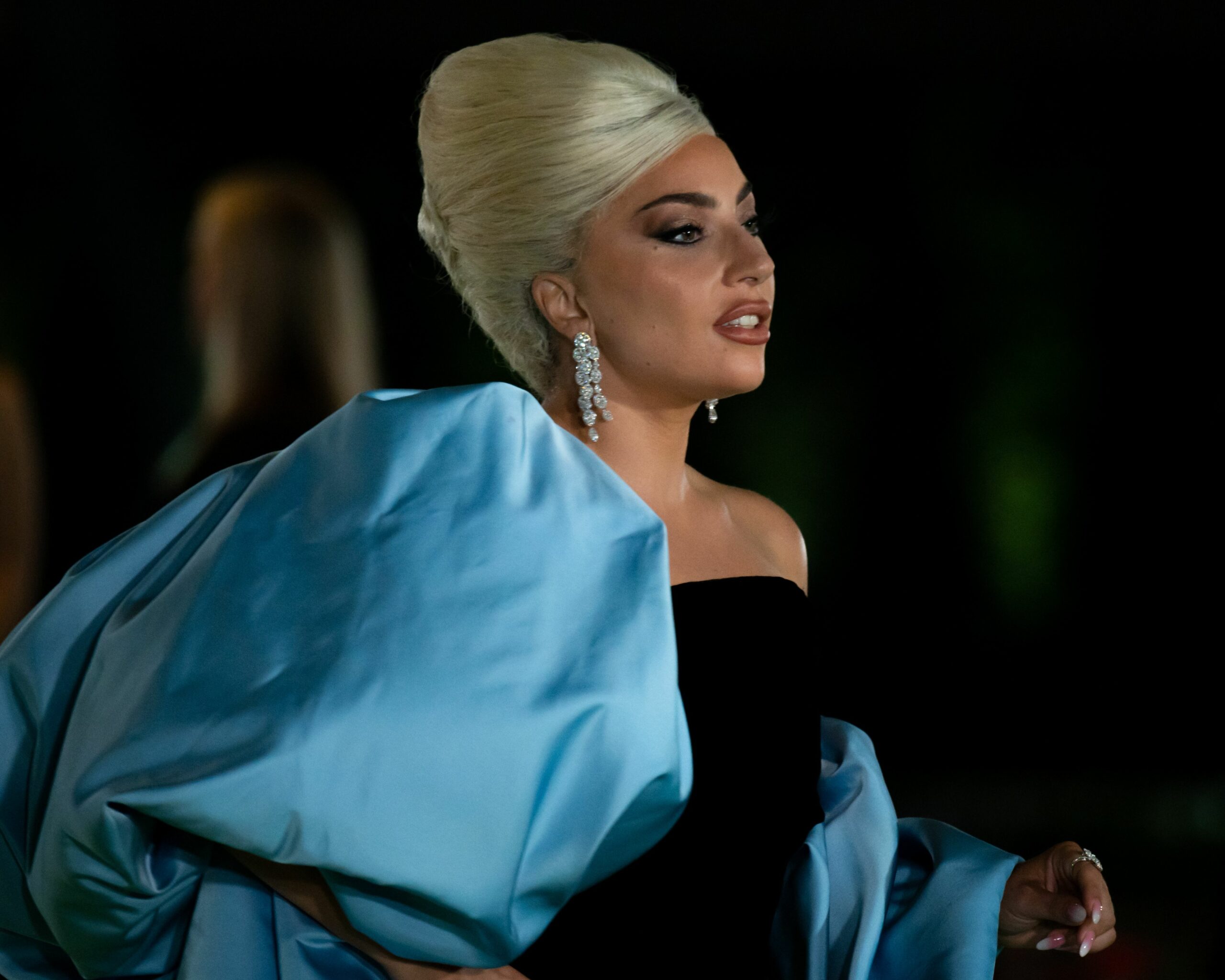 Hot! Hot! Hot! Lady Gaga a pozat nud pentru Vogue și a vorbit despre cât de greu a fost rolul Patriziei Reggiani